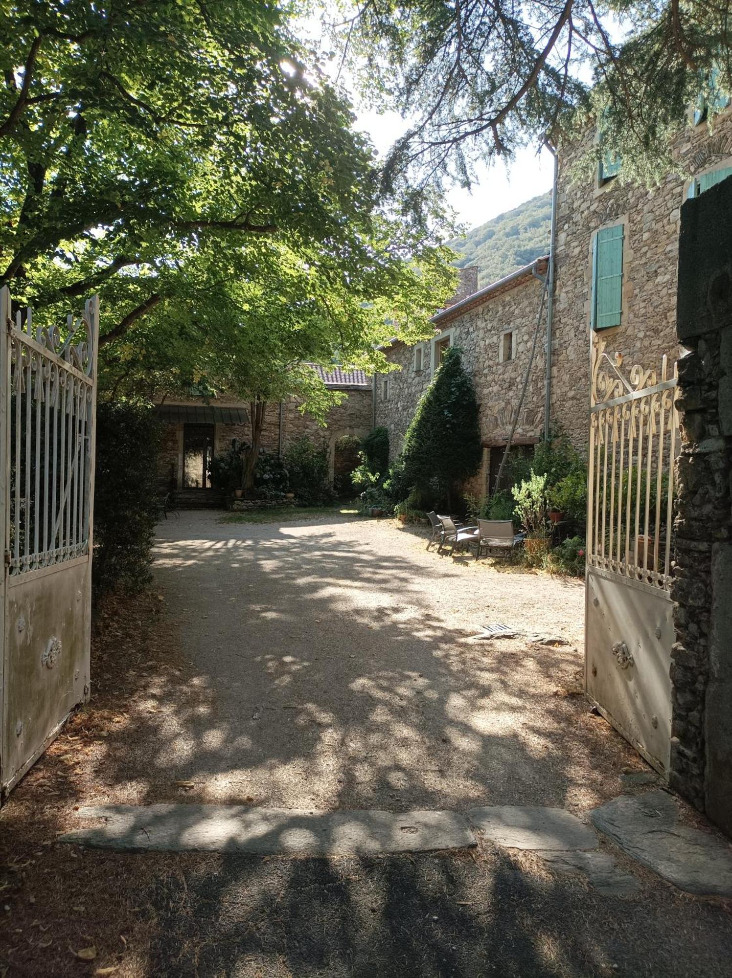 Chateau De Colombieres Sur Orb 외부 사진